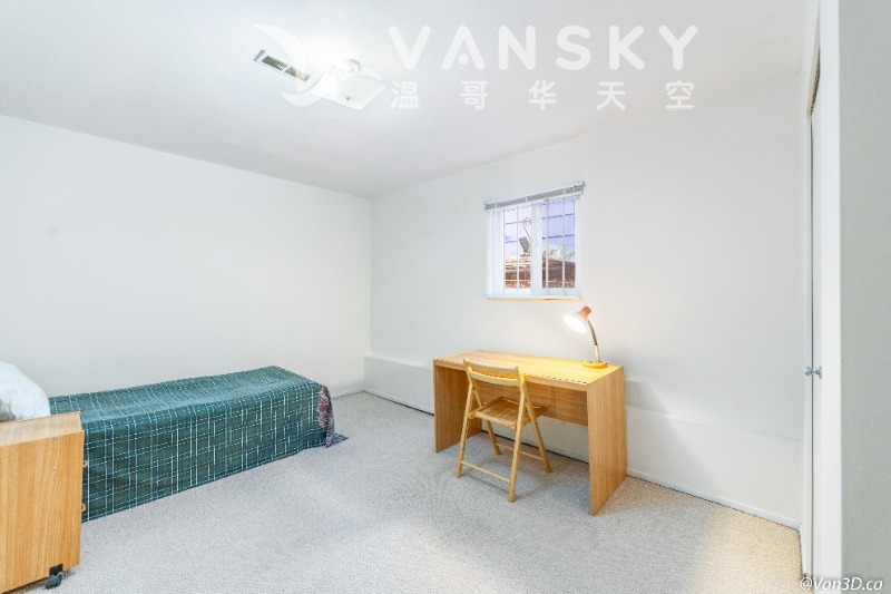 241204191904_room 2.jpg